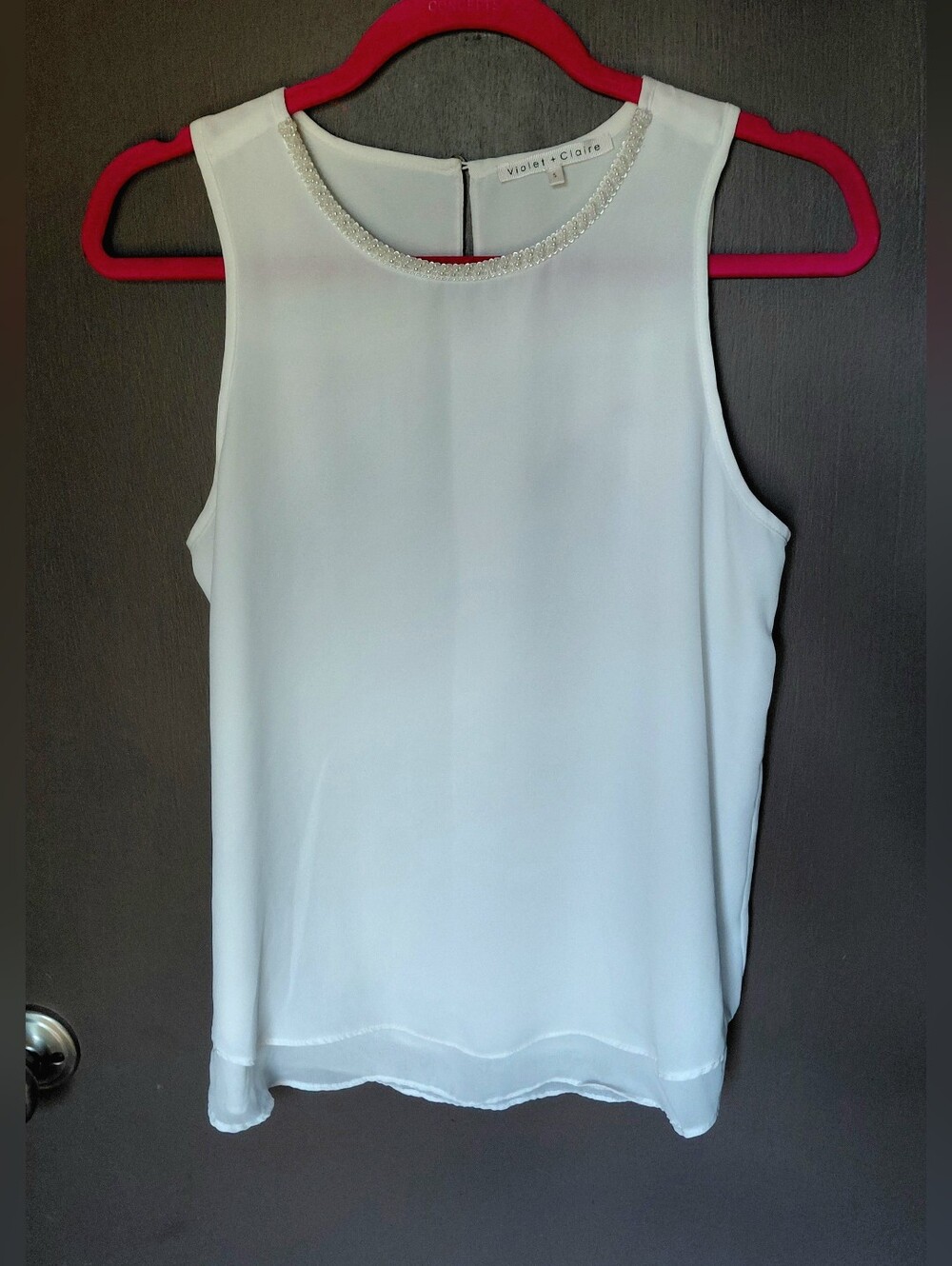 Violet & Claire White Beaded-Neck Sleeveless Camisole